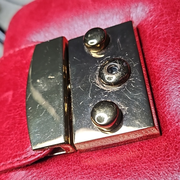 Cinti Red Leather Square Long Gold Chain Crossbody Bag With Lock and Key - Picture 4 of 16